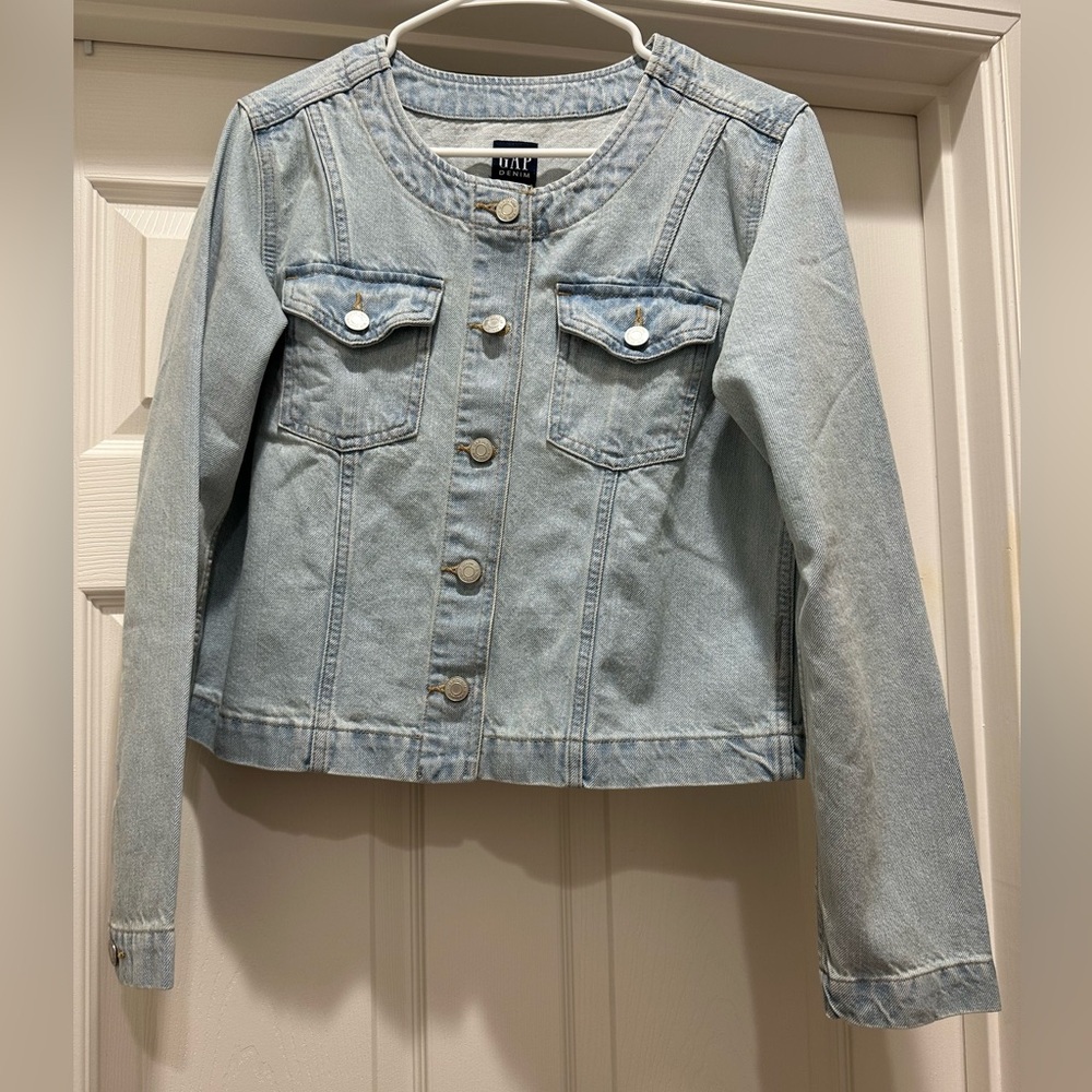NWT Gap jeans jacket - light wash